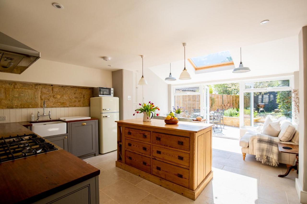 Gleneda Cottage - A Renovated, Traditional Cotswold Cottage Full Of Charm With Fireplace And Garden Bourton on the Hill Εξωτερικό φωτογραφία